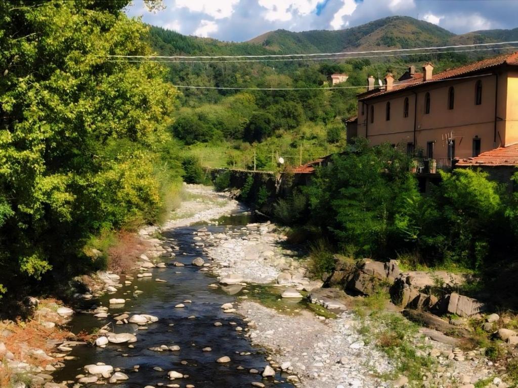 Апартаменты Lunigiana Experience Понтремоли Экстерьер фото
